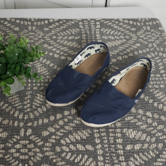 Toms Shoes - Navy Toms